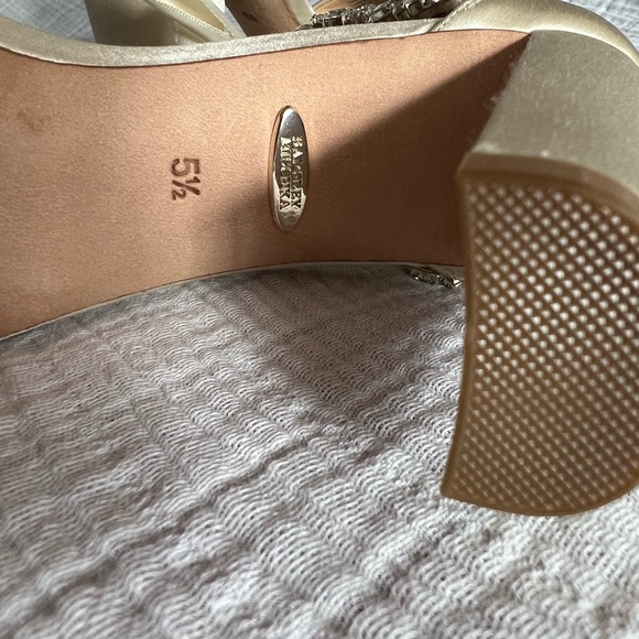 BADGLEY MISCHKA heals - Picture 5 of 6